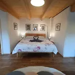 Pětidomí 88 - Rožmberská 3*