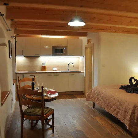 Penzion Pětidomí 88 - Rožmberská 4*