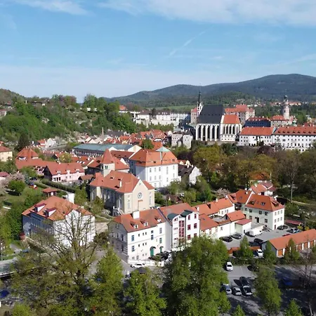 Pětidomí 88 - Rožmberská Penzion 4*
