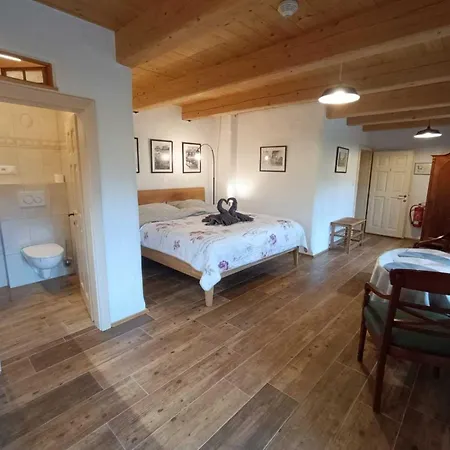 Pětidomí 88 - Rožmberská Penzion Český Krumlov